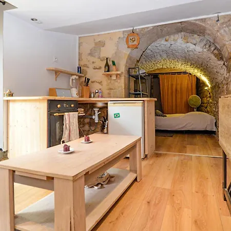 Awesome In With Swimming Pool Apartment *