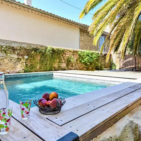 Apartment Awesome In With Swimming Pool Pujaut